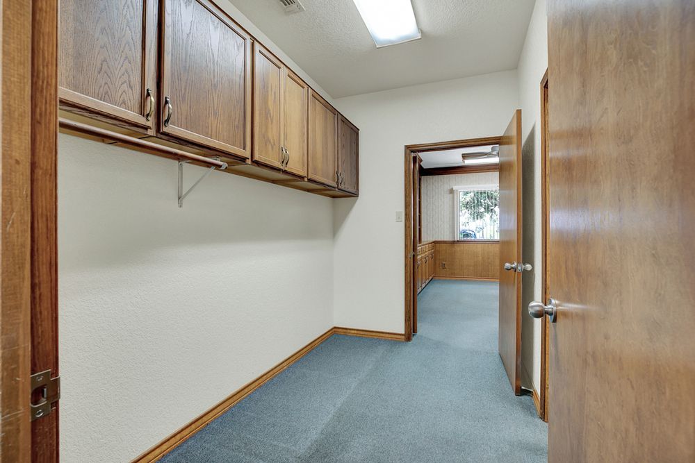 Office For Sale: 2461 Loop 337, New Braunfels, TX 78130